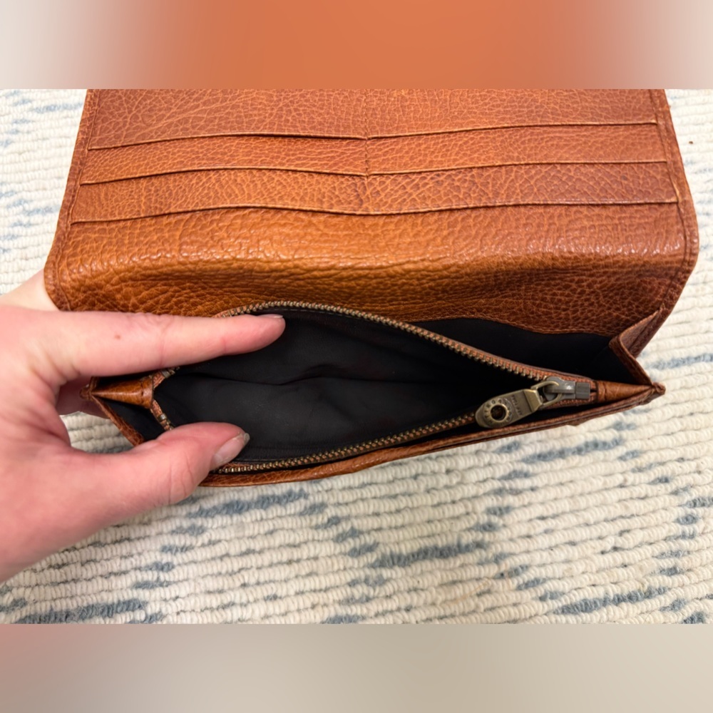 HUNTING WORLD Vintage Unisex Brown Pebbled Logo Embossed Bifold Wallet Italy - Picture 14 of 16